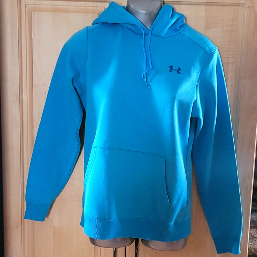 🌟2/$25🌟 Under Armour SMALL sweatshirt